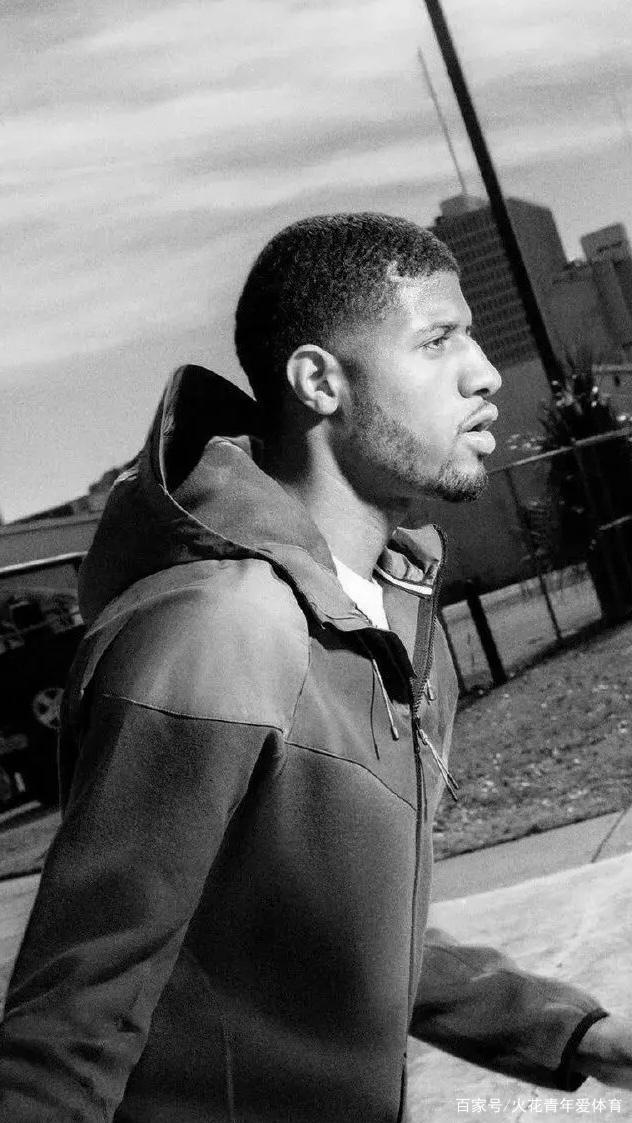 篮球湖人核心球员连续得分上双（湖人核心连续多场得分上双）