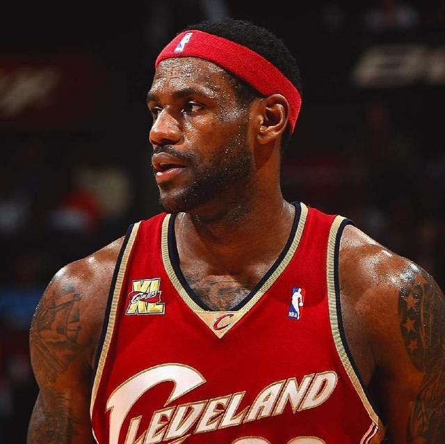 中国足协代表团访问法兰克福俱乐部，双方开展深度交流（法兰克福俱乐部迎来中国足协代表团来访，双方展开深入交流）