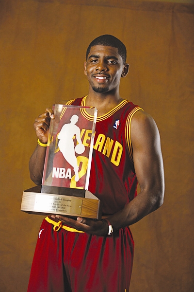 尤文图斯与利物浦有意邀请格纳布里明年夏天加盟（格纳布里获尤文、利物浦青睐 或于明夏加盟）