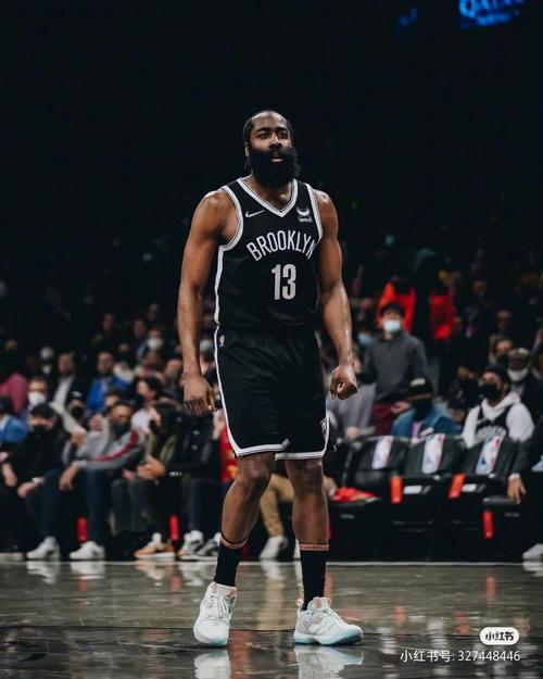 赵丽娜：女足输8球很多人破防，不知女足教练男的女的就开喷（赵丽娜谈0-8惨败：不少人情绪失控，教练性别都不清楚就开喷）